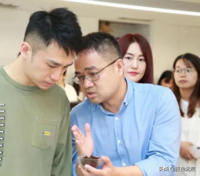 90后聂云宸出身江西小县,专科毕业后选择创业,