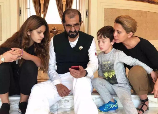 生12个孩子从不露面的王妃，为自由离婚的哈雅，