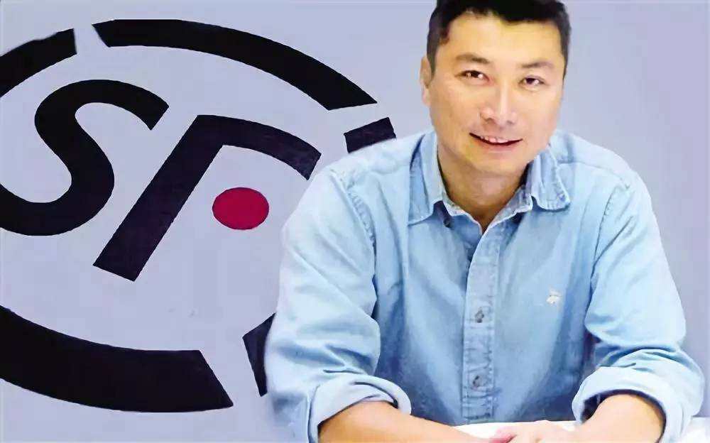 快递龙头王卫，拒绝马云求见，财富超过嘉诚，成为香港首富，凭啥