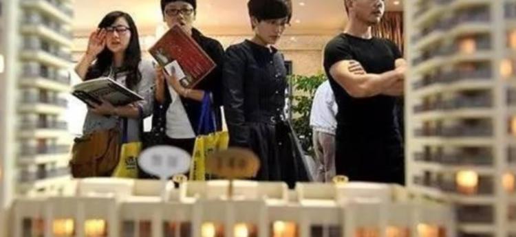 为何“一梯两户”越来越遭人嫌弃了？过来住户