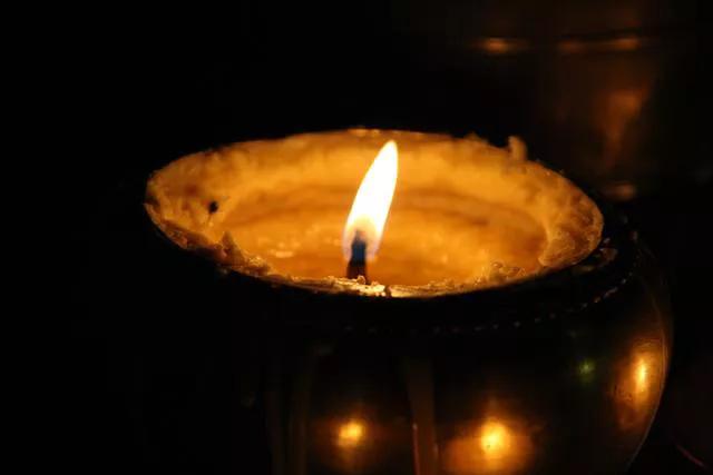 心中有盏永不泯灭的明灯,始终指引我前行!