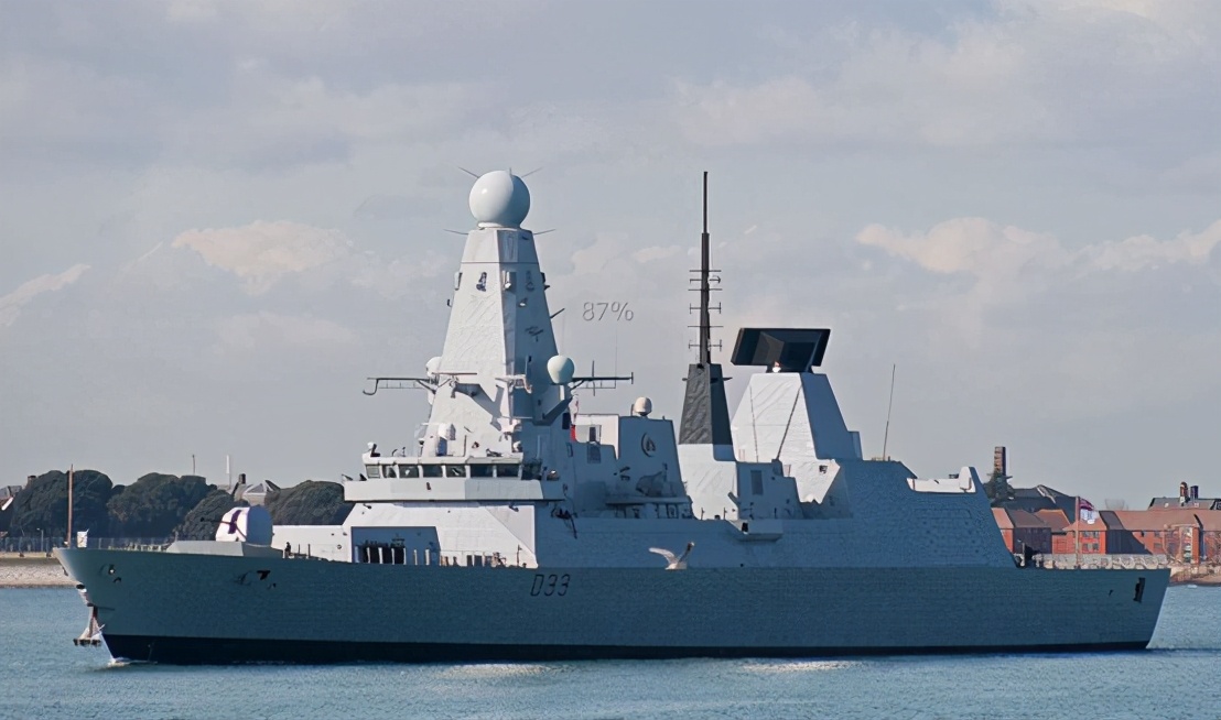 英國海軍的航母編隊要來了，真的厲害？ 網友：也就是嚇唬嚇唬小國