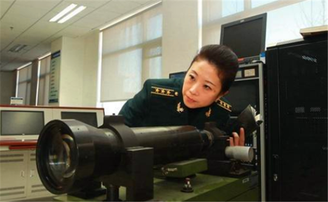 魏诗卉：33岁解决，困扰导弹50年的难题，一身戎