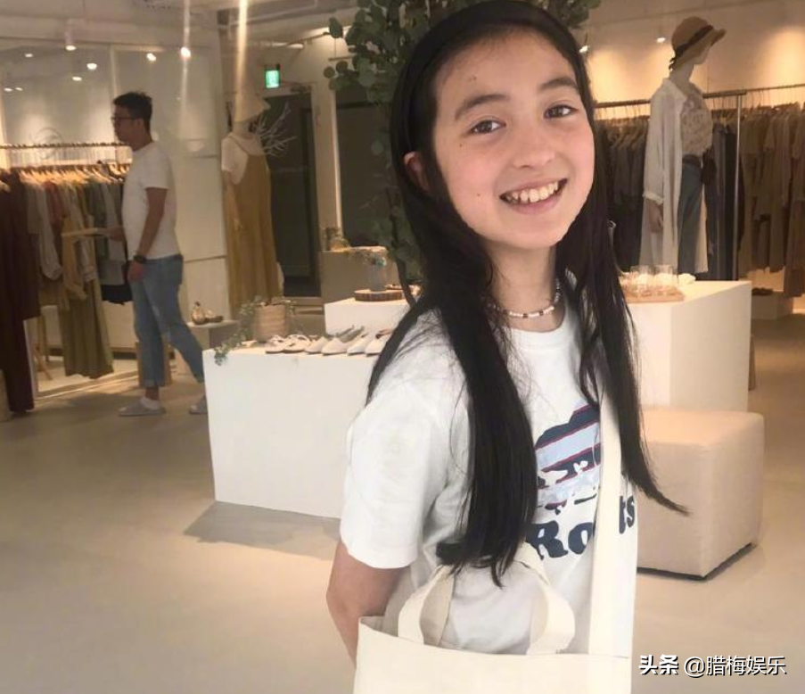 《爸爸去哪兒》夏天長大了，顏值氣質大變，混血感都沒了