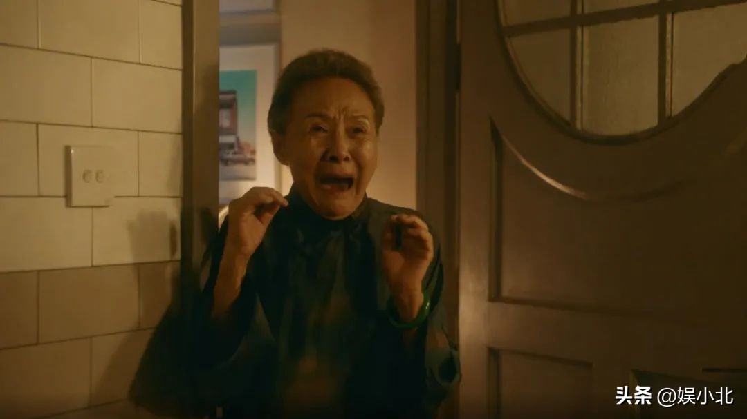 《流金岁月》奶奶火了，扮演者吴彦姝出身背景被扒，难怪如此优雅
