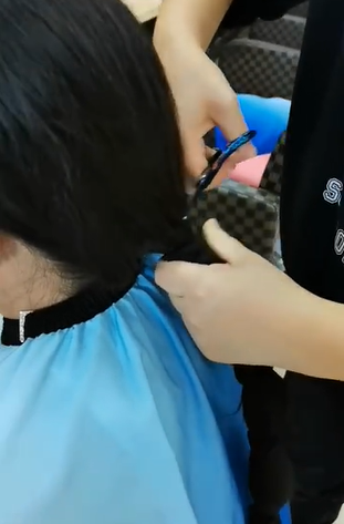 易烊千玺新片放映建议，片尾影院不开灯，保证128分钟完整放映