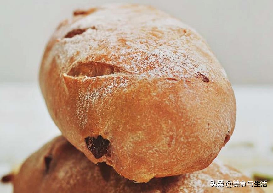 The bread that red wine makes, in bake when send out the wine that give is sweet, make a person honest cannot help