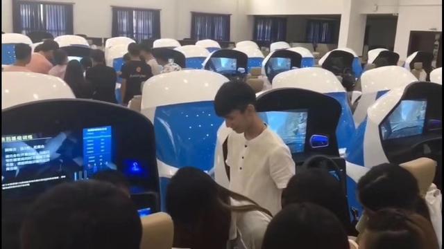 政策要求上傳駕培模擬學(xué)時(shí)，你要選哪種機(jī)器？