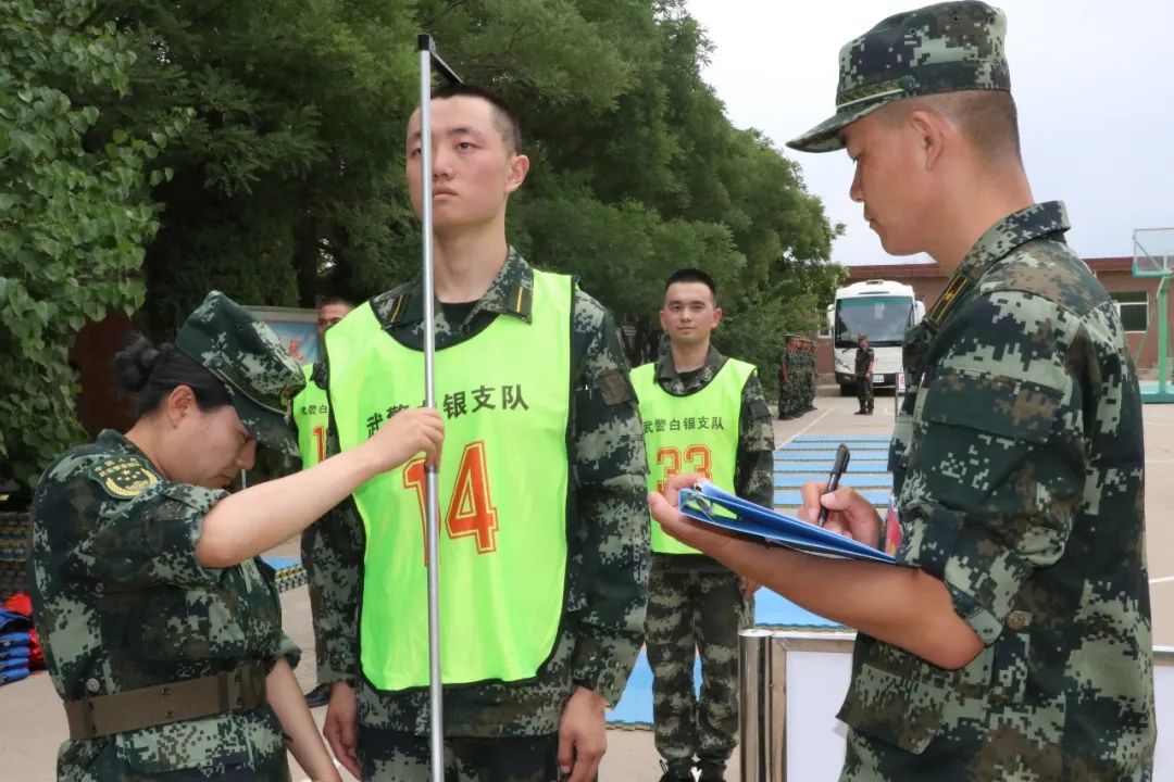 �侯<a href=http://www.cngansu.cn/news/ target=_blank class=infotextkey>����</a>�ܶӰ���֧�ӣ��ӡ�У�š�����Ӫ�š��Ļ����ɱ�