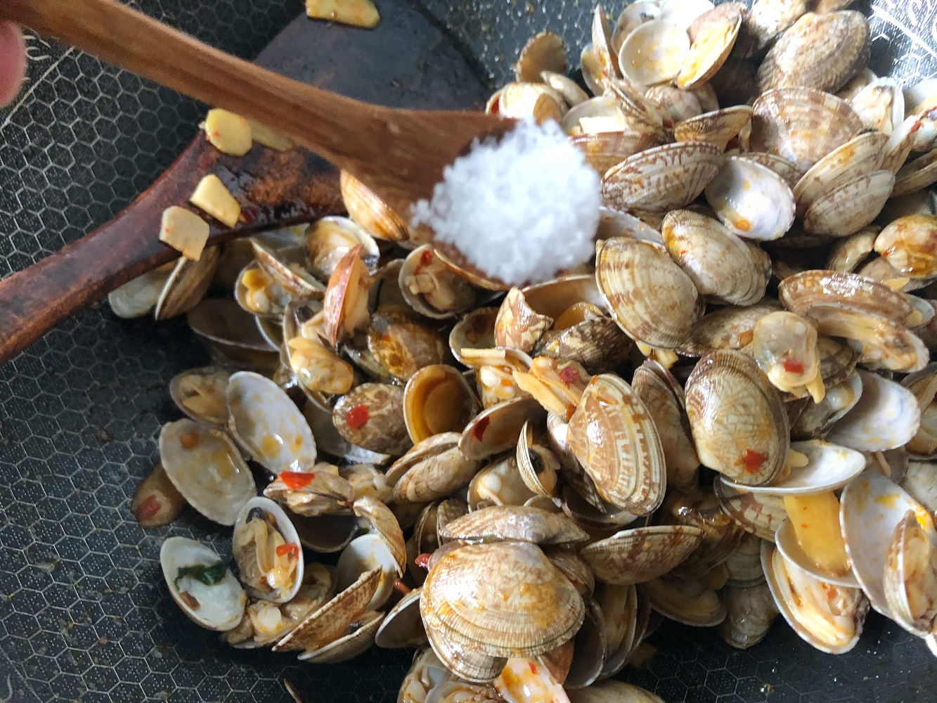 The method is simple, the secret method of spicy sixtieth birthday, it is delicious and delicious, and it is delicious with wine