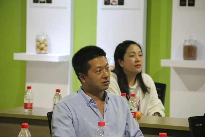 樂(lè)清市食品工業(yè)協(xié)會(huì)商學(xué)院開(kāi)班儀式在百川生物科技有限公司舉辦