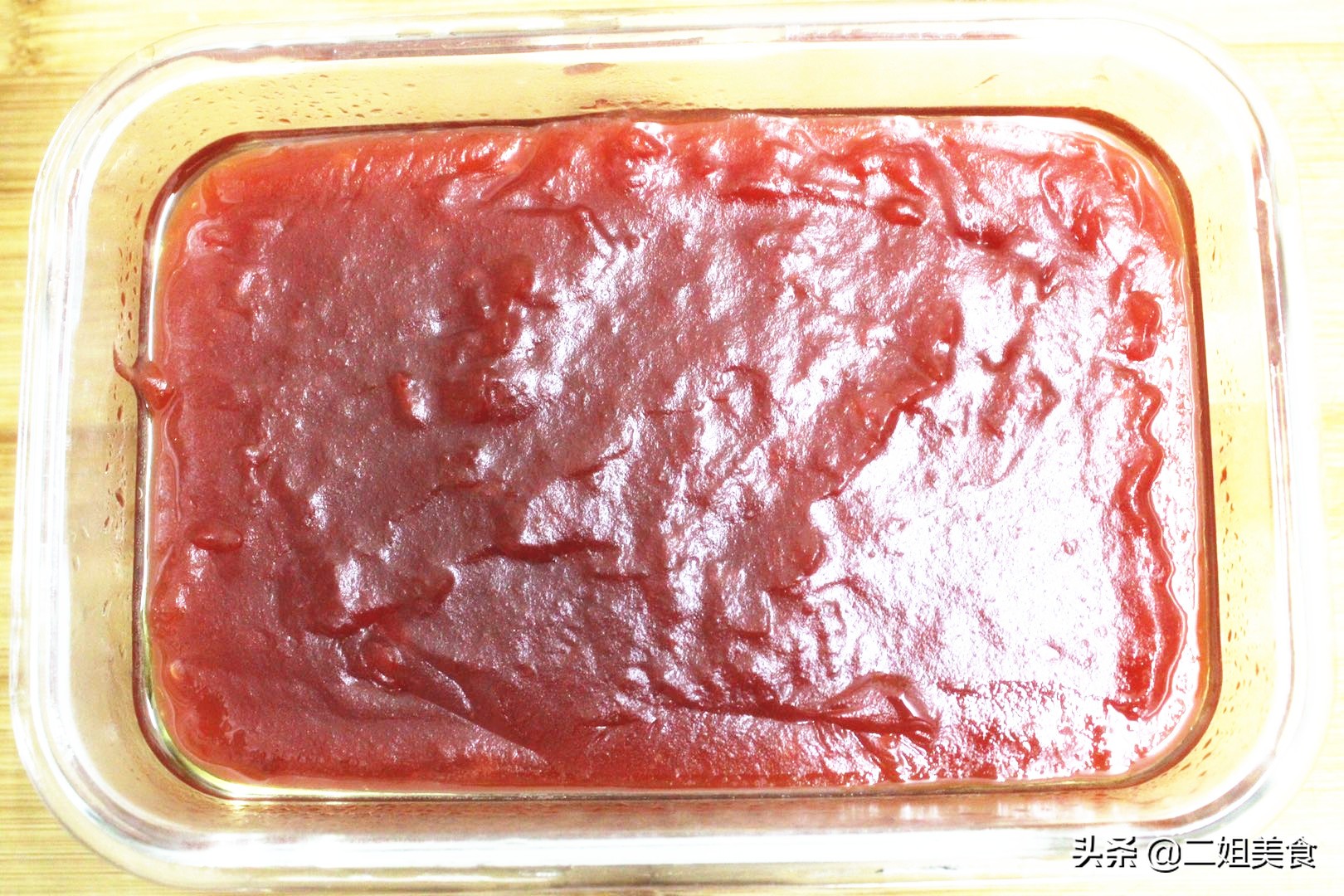 秋天山楂便宜，买几斤在家做山楂糕，酸甜可口，不用出去买