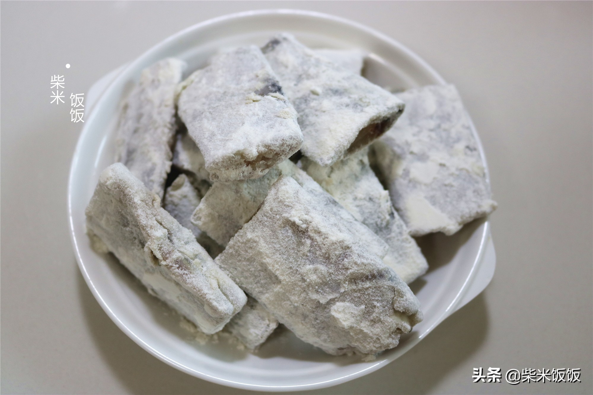 乾炸帶魚家常做法，只需簡單調味料，香酥鮮嫩，好吃無腥味