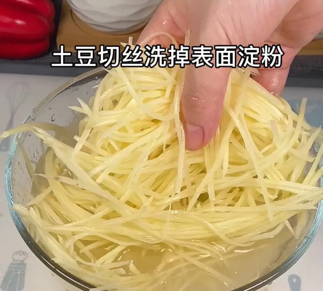 家常菜:凉拌土豆丝 美食做法 第1张 家常菜:凉拌土豆丝 美食做法 第1张