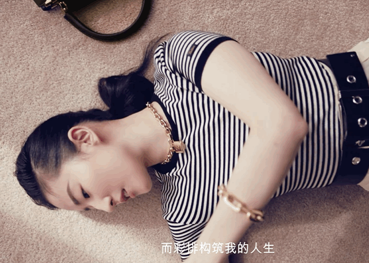 刘亦菲最新代言宣传片，因身材引发网友热议，变胖了还有点秃？