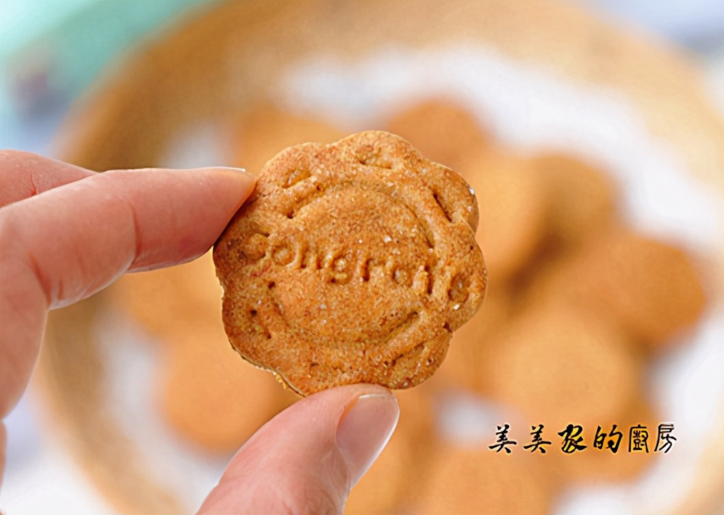 減肥族的最愛，超低熱量餅乾！ 不放黃油也酥香，麥香濃郁特過癮