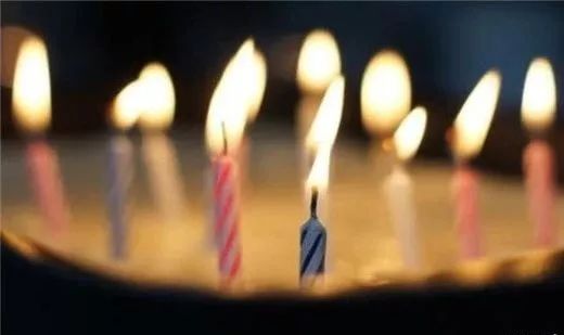 朋友圈生日快乐祝自己的话配图说说 低调的祝自己生日快乐图片