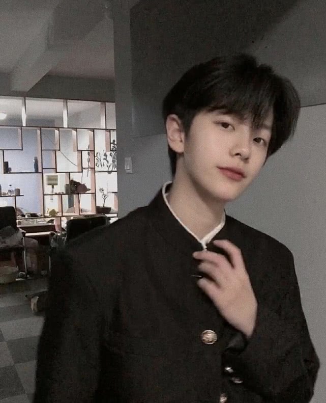 《创造营》和《青春有你》于周六同步播出，创