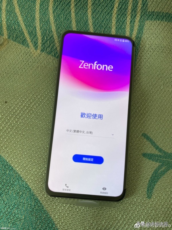 asusZenFone 7真机图曝出：第一款旋转摄像镜头5G旗舰级来啦