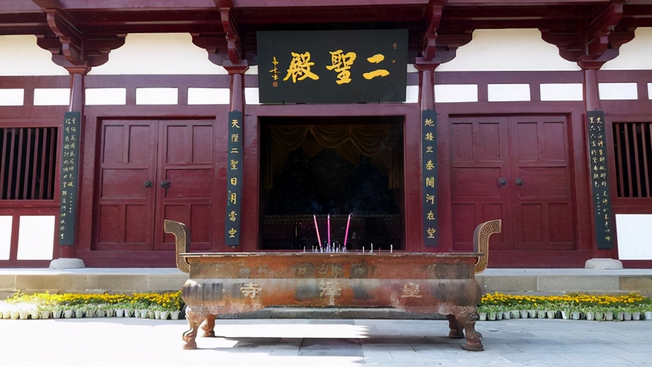 广元传奇：“川主庙”原本祀李冰，后成武氏“皇泽寺”