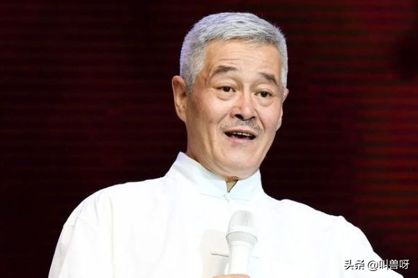 拥有私人飞机的4位大明星，第三位最霸气，全球机场任意降落