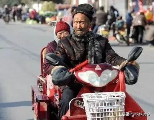 为啥不允许骑电动三轮车？交警：这还不是全为