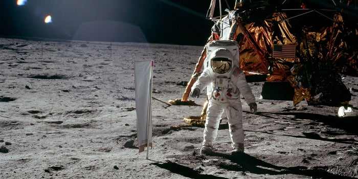美國50年前丟在月球上的尿不溼，為什麼很多國家都想搶？