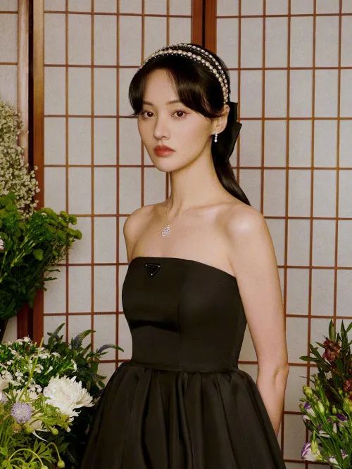 别再“披头散发”了！这4款冬季发型才够美够撩