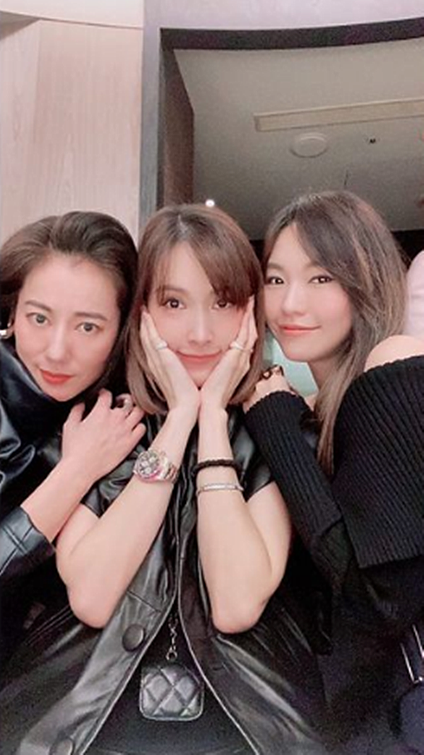 陳若儀曬全家福慶36歲生日，被老公兒子圍繞幸福得像小女生