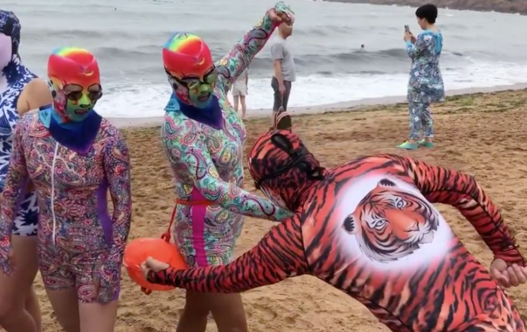 把日本黑帮干灭火的青岛大妈，究竟有多野？网