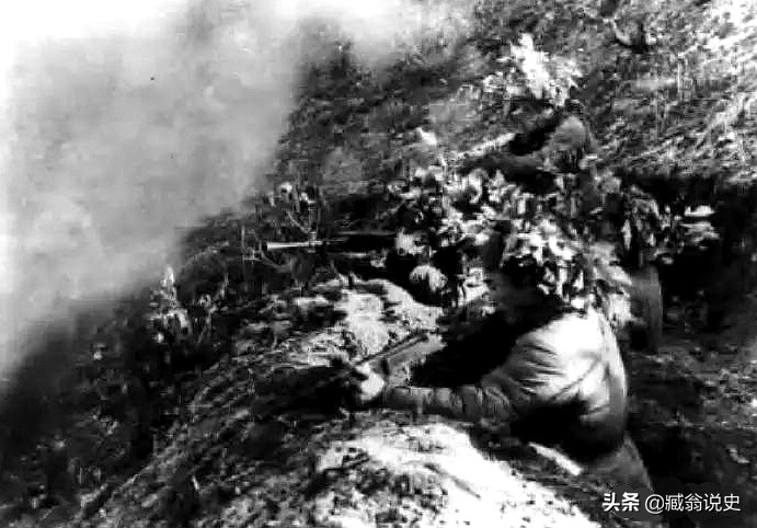 重机枪战神：肠子打出来不下火线，歼灭400美军，击落敌机一架