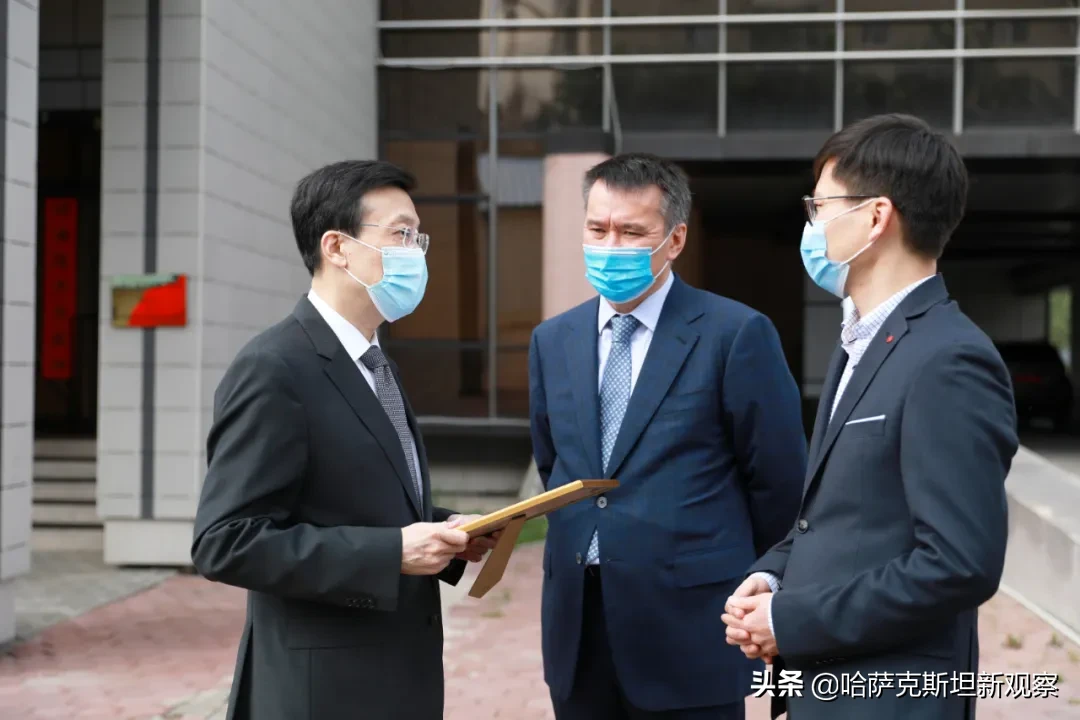 打造“健康丝路”新亮点，中国向哈国捐赠一批中医药抗疫物资