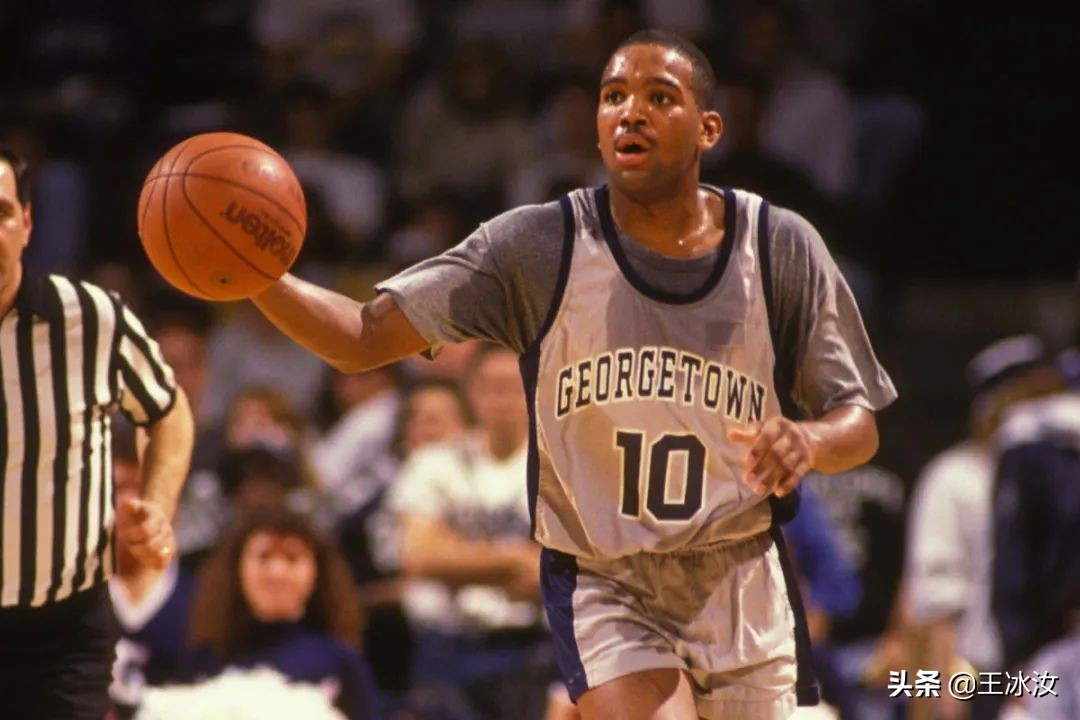 华邮的“美国日记”：1000位新冠死者的故事，他