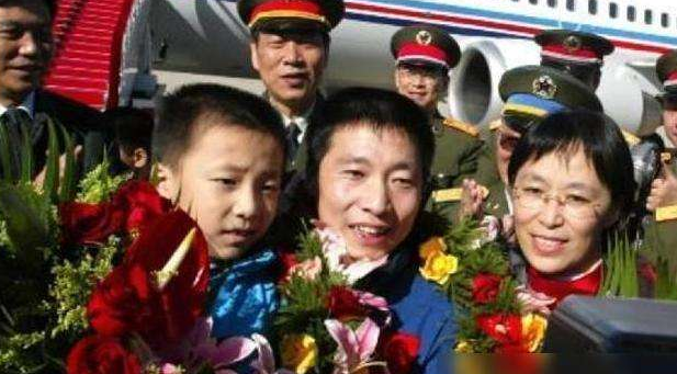 航天英雄杨利伟：濒临死亡26秒背后，是幼女的离