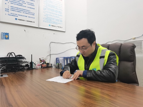 华北公司天宸苑项目开展“一封家书传亲情”活动