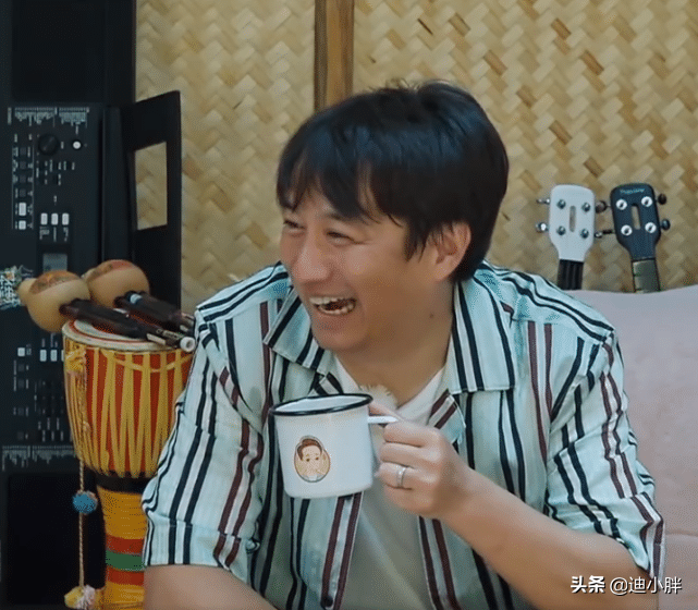 张子枫“妈妈”去蘑菇屋做客，随身带的物品，一般人没勇气尝试