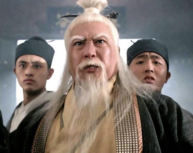 张三丰和金庸小说写的完全不一样，不仅抗元，还自称是元朝遗老