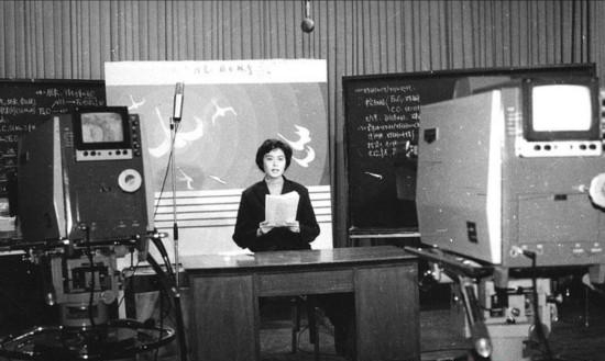 “国民大姐”敬一丹：嫁亿万富商，结婚40年，女