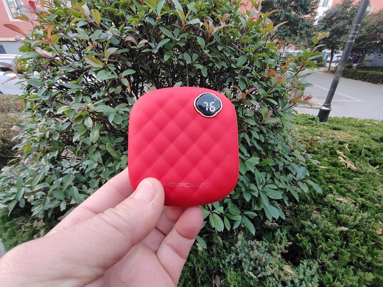 沃品WH-07暖手充电宝，冬天玩手机妈妈再也不用担心我的手冷