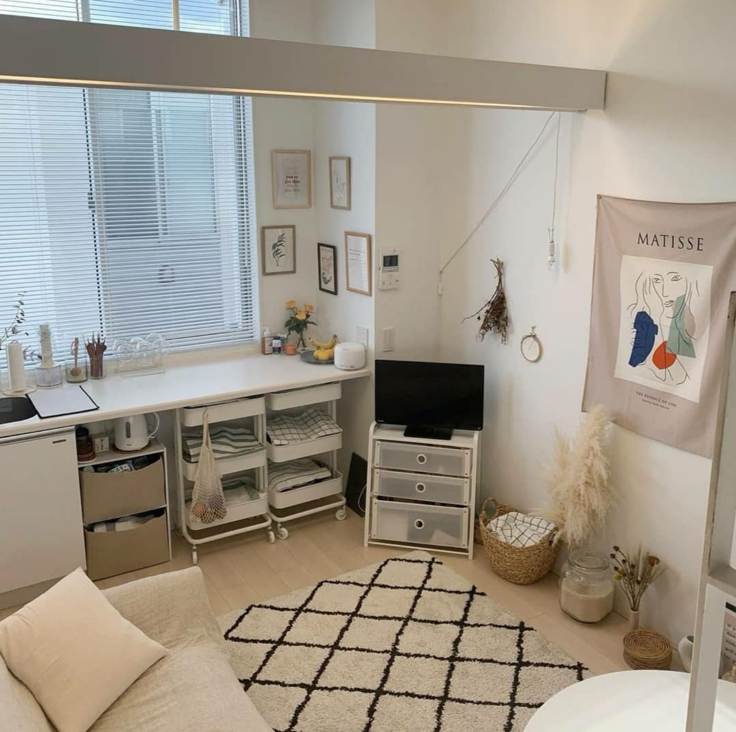 独居女生的双层loft，看完只剩羡慕