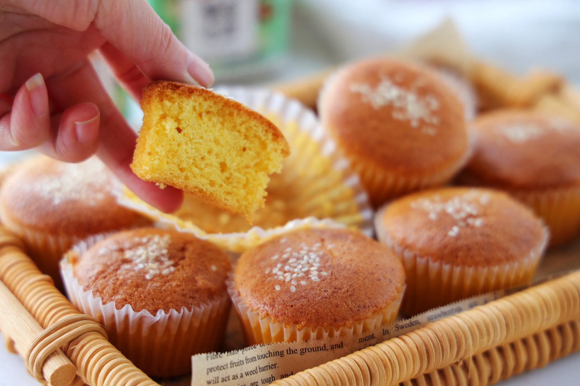 蜂蜜脆皮老式蛋糕，全都是兒時的味道，掌握技巧，在家做很簡單