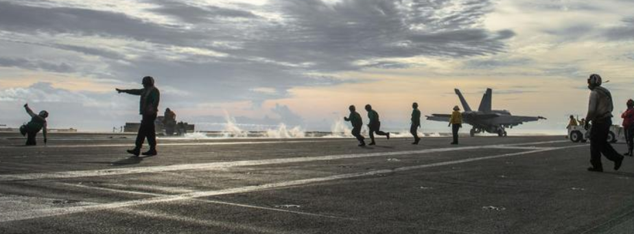 超40艘舰艇感染，6000多军方人士确诊，美国核航母还要重返太平洋？