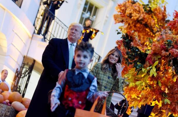 蓬佩奧剛被隔離，馬克龍就確診新冠，剛與歐盟27國領導人開完會