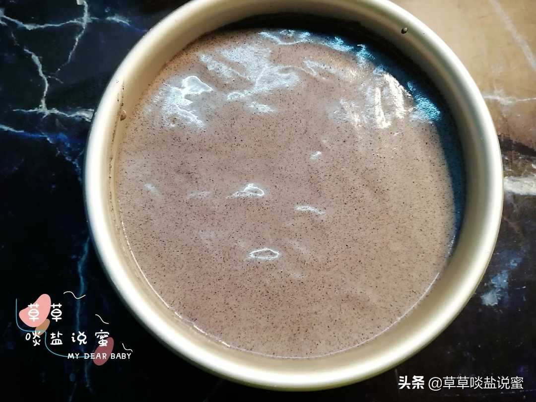 黑米糕真心不难做，只要有黑米和鸡蛋牛奶就能成