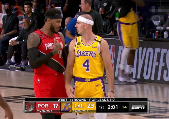 【影片】Caruso被嚇壞了！防守時臀部撞到安東尼膝蓋，瓜哥險受傷，立馬上去追究！-黑特籃球-NBA新聞影音圖片分享社區