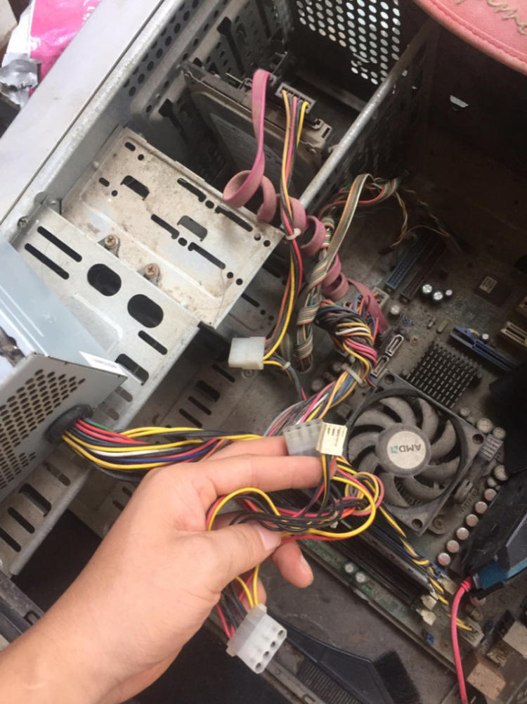 计算机的电源开关顺序以及如何设置计算机以定期自动打开和关闭