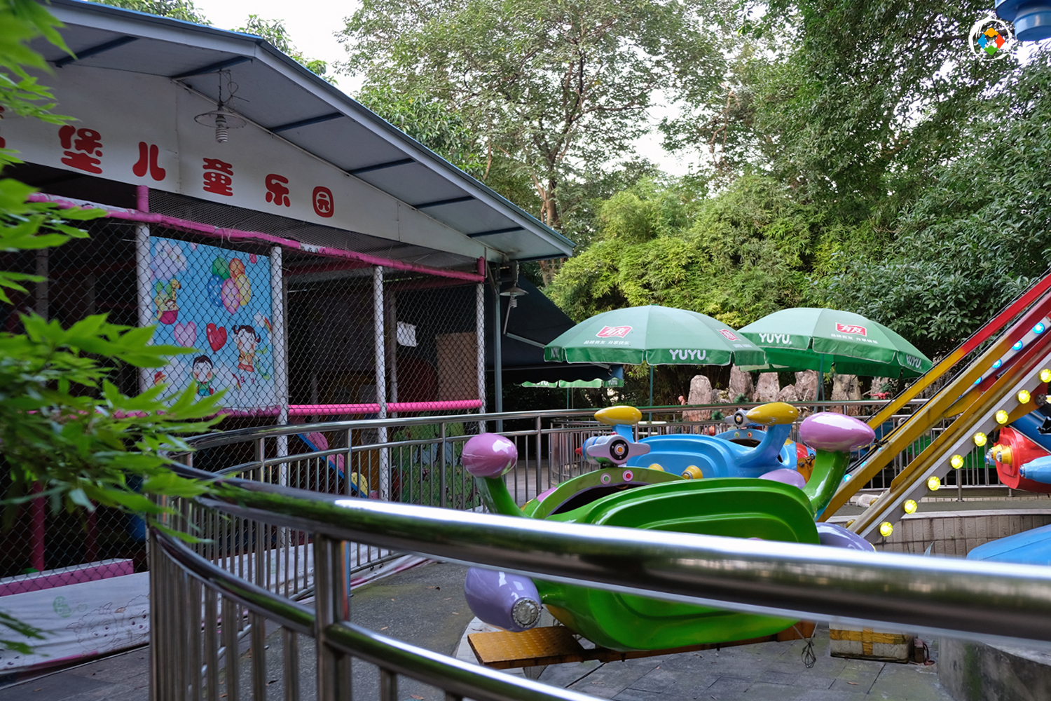 重庆文化宫全面启动改建，68年陪伴后暂时告别，重回50年代