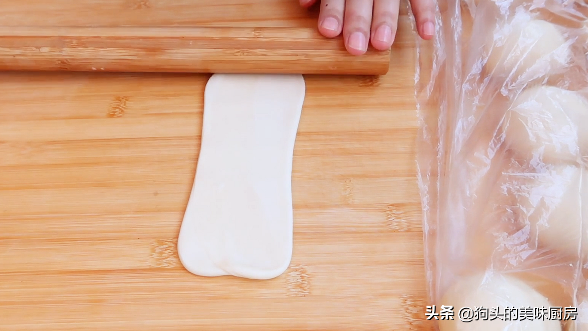 想吃酥餅不用排隊，教你在家做，不用烤箱，有鍋就行，個個酥掉渣