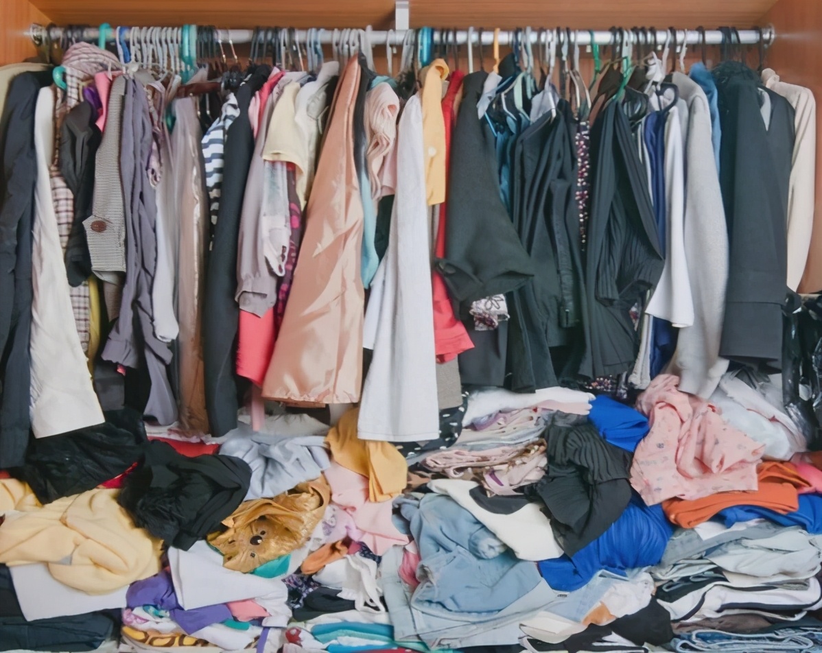 给亲戚孩子送了几件旧衣服被丢了，孩子的旧衣服该怎样处理？