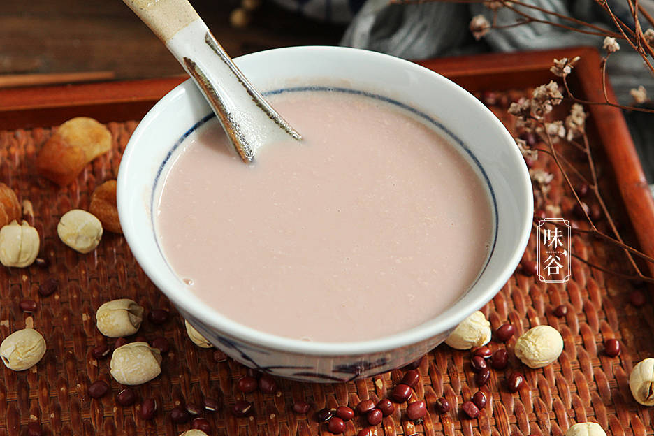 小暑后，这豆浆要常喝，比牛奶强多了，养心安神，天气越热越要喝